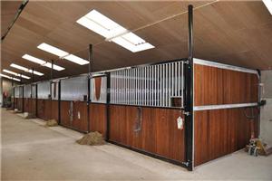 luxe paardenstallen